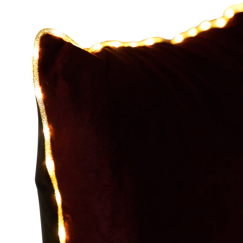 Sierkussen LED lichtjes - bordeauxrood - 45x45 cm 