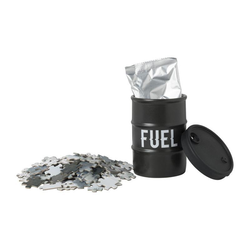 Mok fuel met koffie en puzzel
