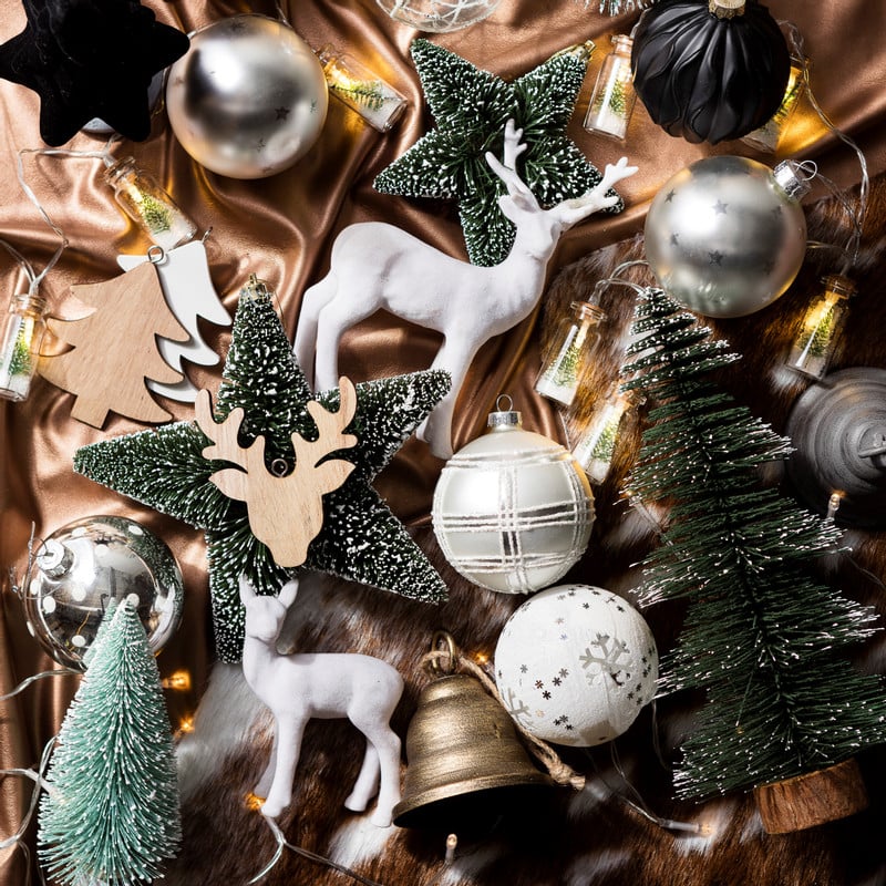 Kerstboom met sneeuwtips - M