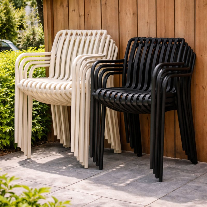 Stapelbare tuinstoel Lea met armleuning - zwart - 80x58x55 cm