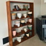 Wandkast voor 23 mokken - bruin - 63.5x48x9 cm
