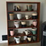 Wandkast voor 23 mokken - bruin - 63.5x48x9 cm